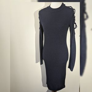 FASHIONNOVA BODYCON SILHOUETTE LONG SLEEVES L